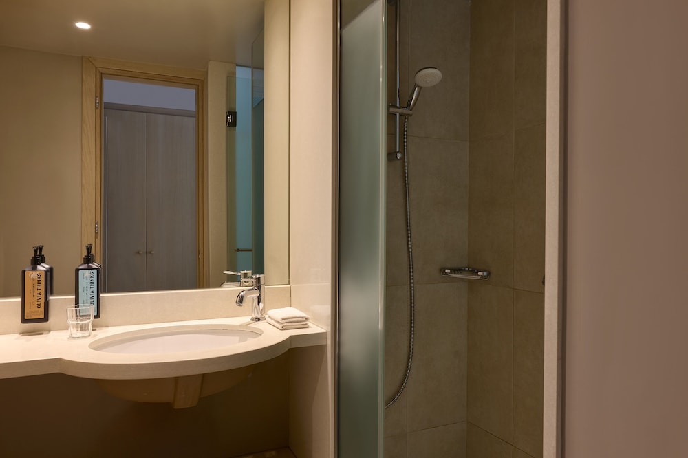 Double Room Inland View for 3 - Photo 10