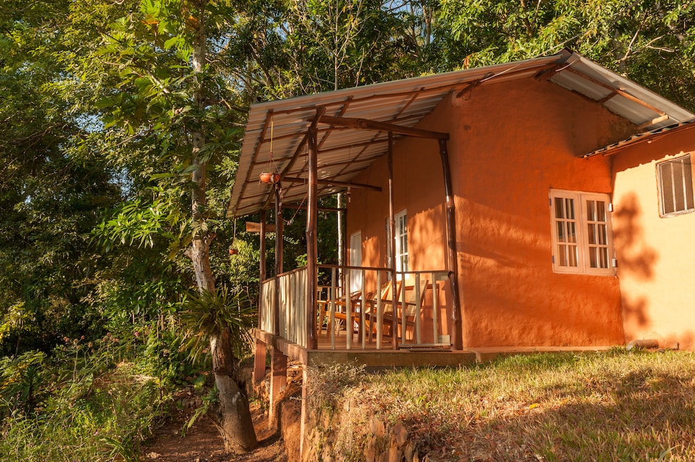 Standard Double Or Twin Room, 1 Bedroom, Partial Lake View photo 3