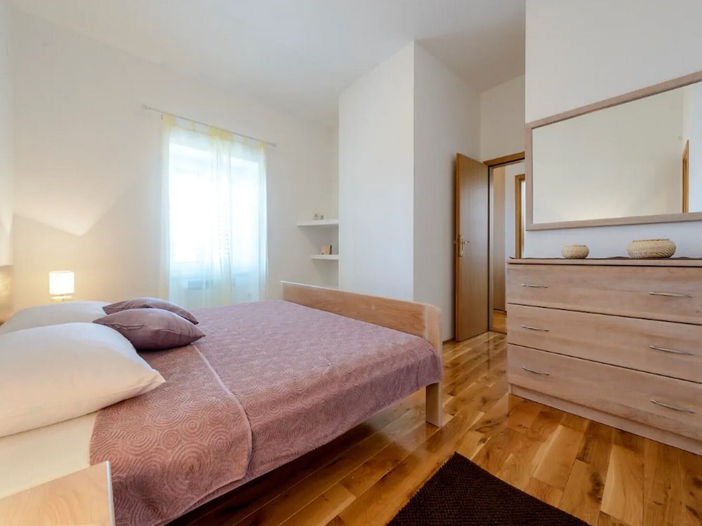 House (Three Bedroom Holiday Home) photo 3