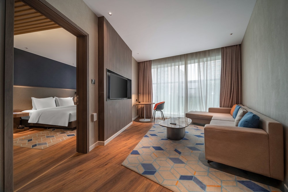 Suite, 1 Bedroom photo 2