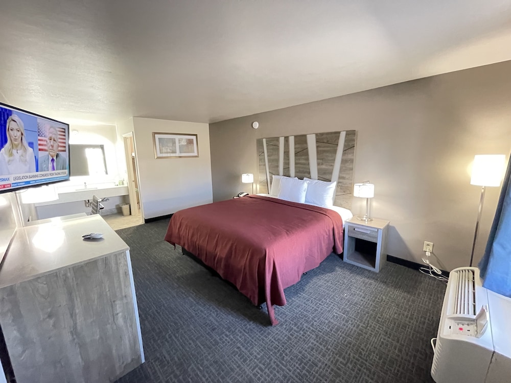 Comfort Room, 1 King Bed photo 1