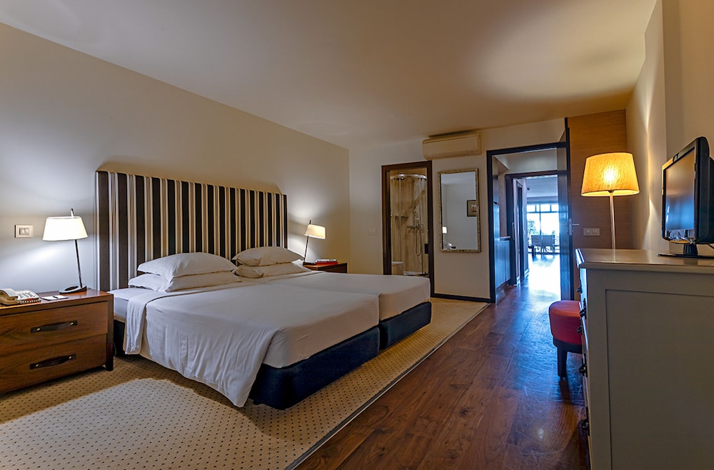 Suite, 2 Bedrooms, Sea View (Cliff)