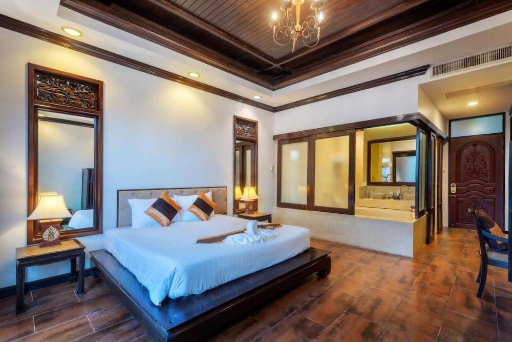 Deluxe Suite, Sea View - Photo 7