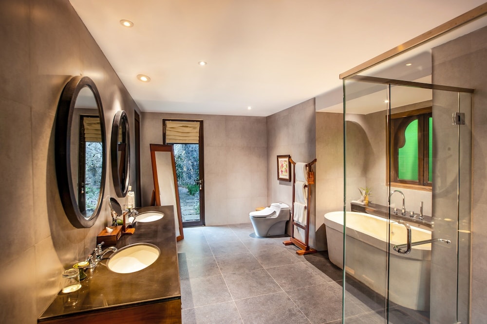Grand Spa Pool Villa