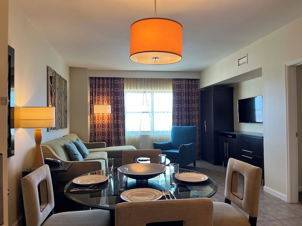 One Bedroom King Suite - Photo 7