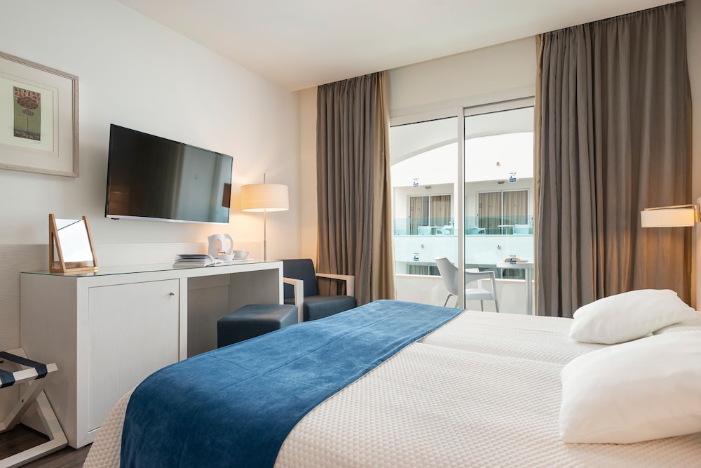 Superior Room, Balcony, City View photo 3