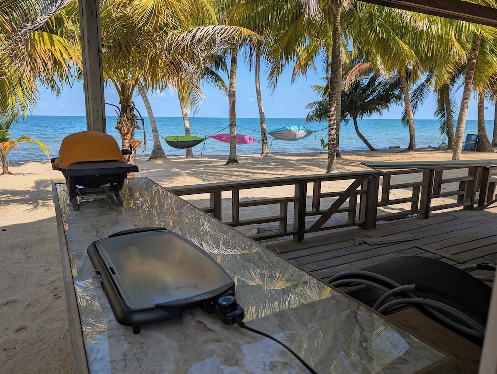 Comfort Cabin, Sea View, Beachfront