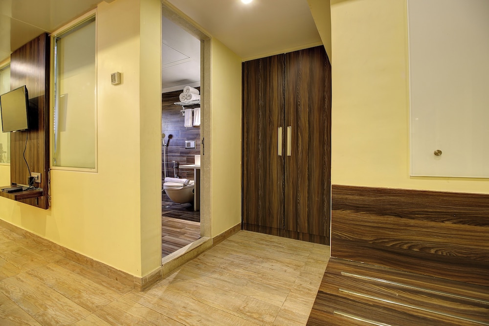 Suite - Photo 6