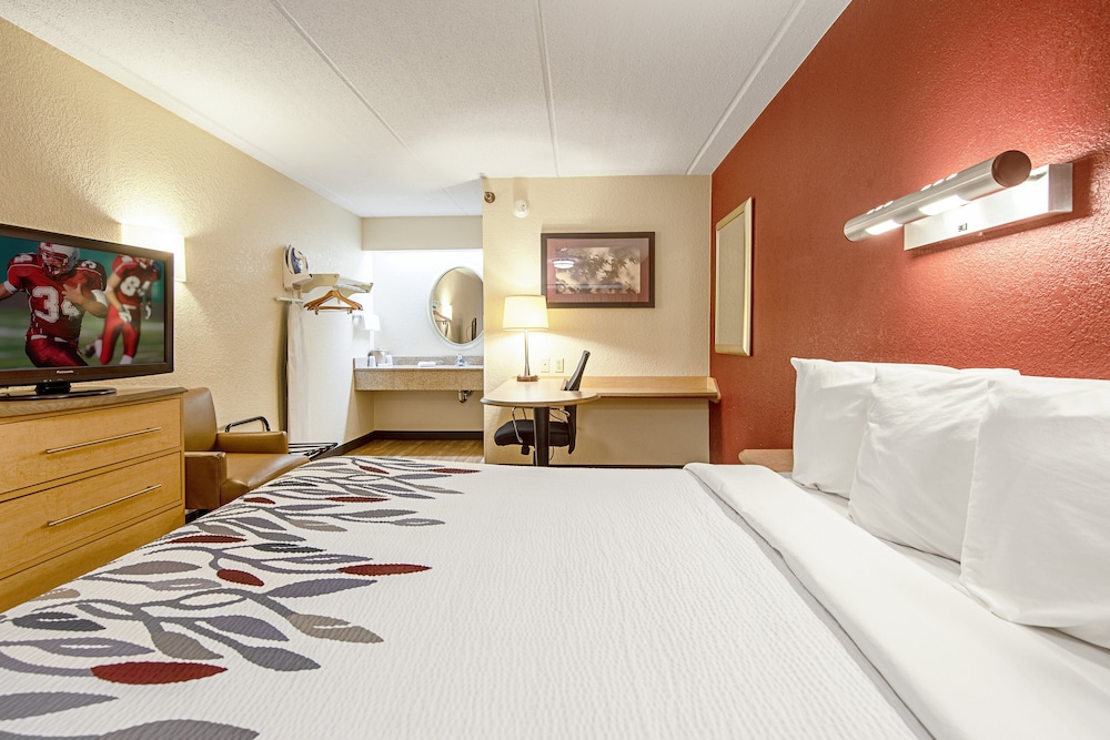Superior Room, 1 King Bed, Non Smoking - Photo 6
