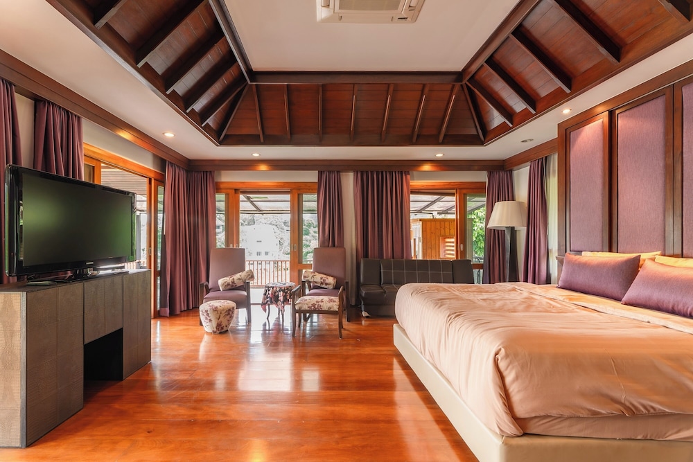 Royal Suite - Photo 14