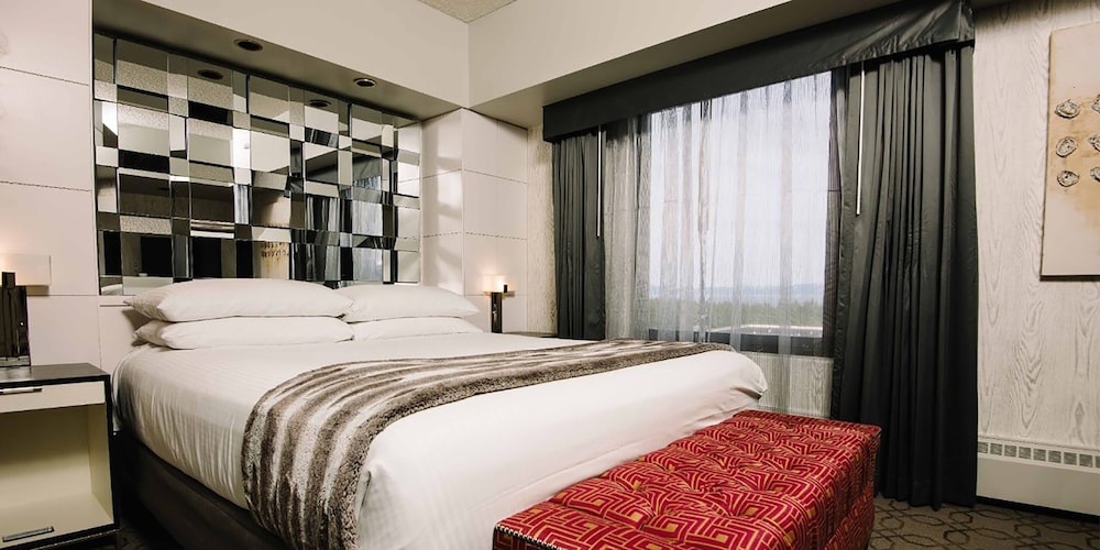 Tahoe Suite, 1 King, Non-Smoking photo 2