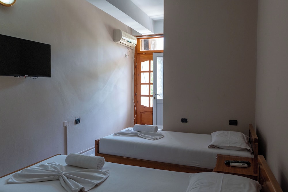 Twin Room photo 2