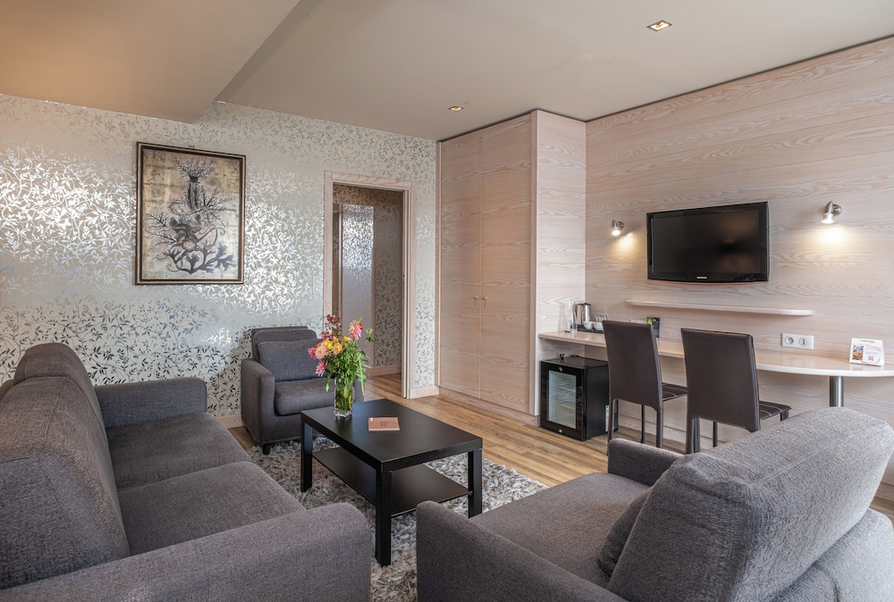 Suite Villa photo 3