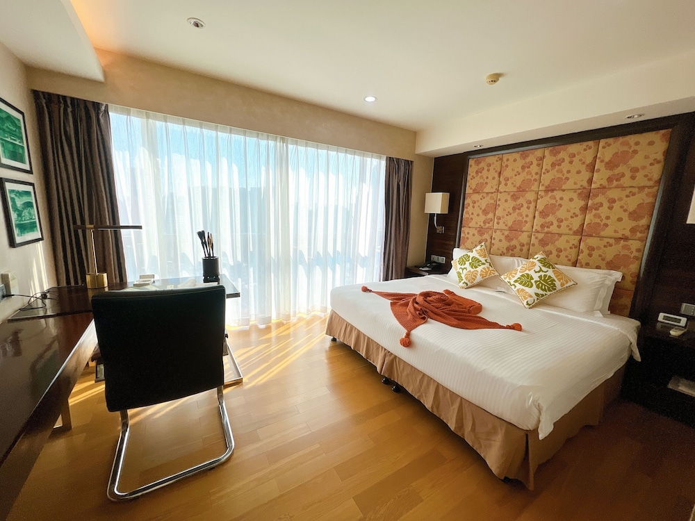 Deluxe Apartment, 2 Bedrooms - Photo 9