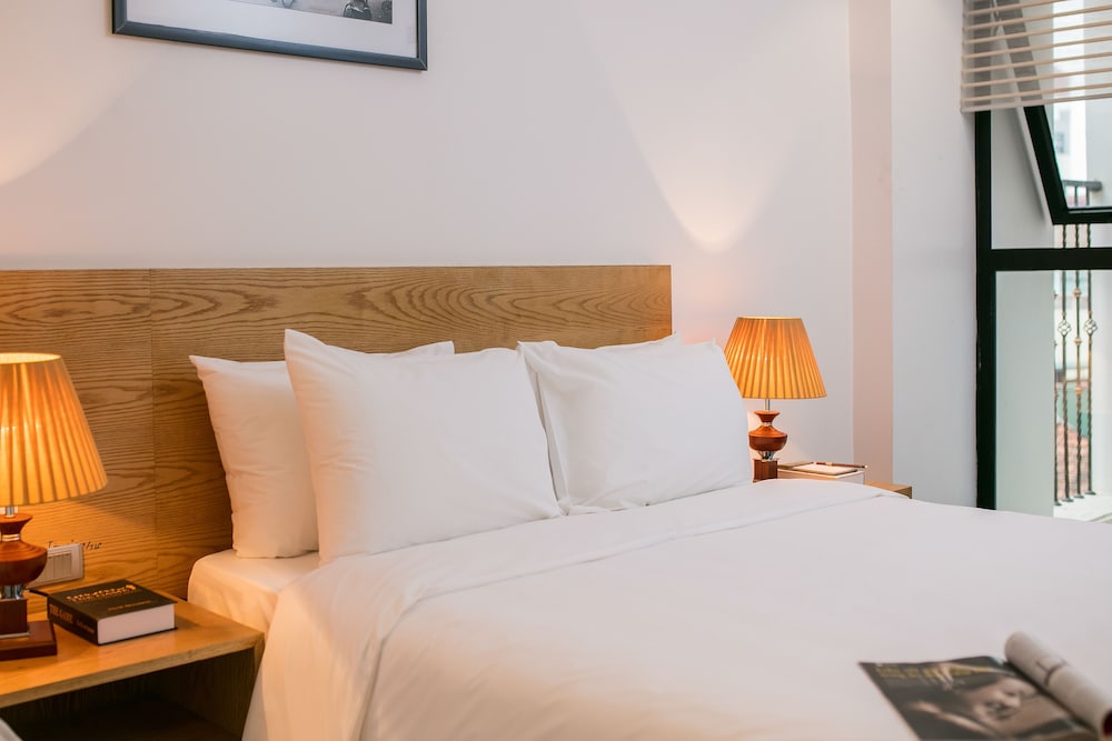 Junior Suite, 1 Bedroom, City View (with Bathtub) photo 2