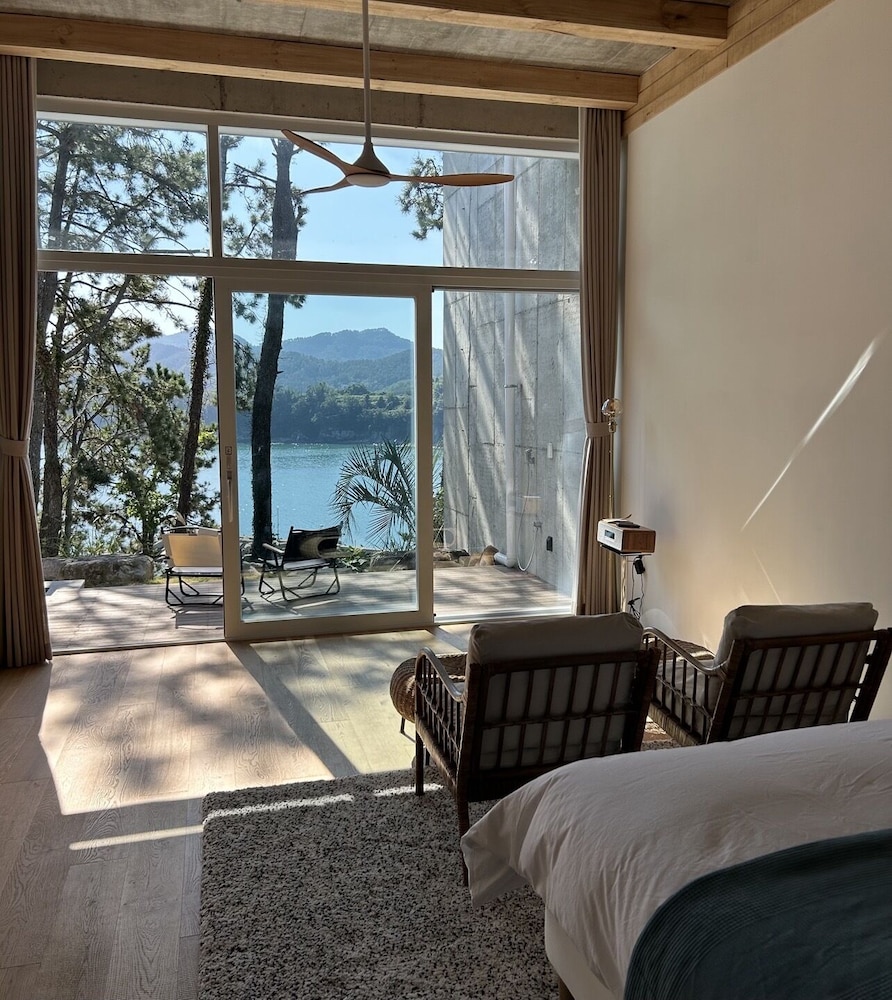 Design Double Room, Private Pool, Sea View (503) photo 2