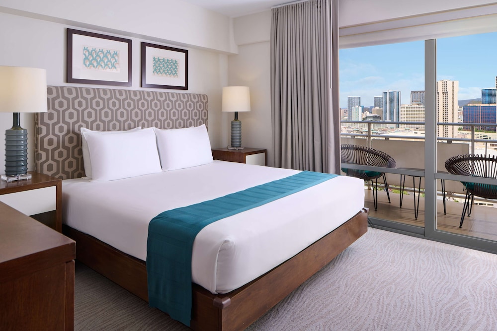 Luxury 2BR City View w/Kitchen