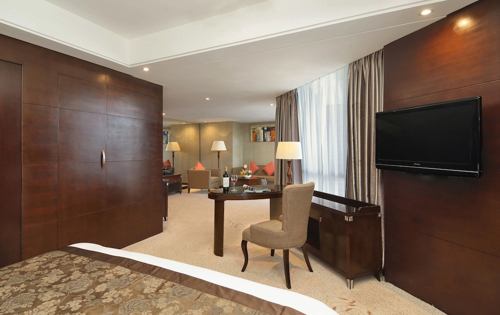 Classic Single Room, 1 Queen Bed - Photo 5