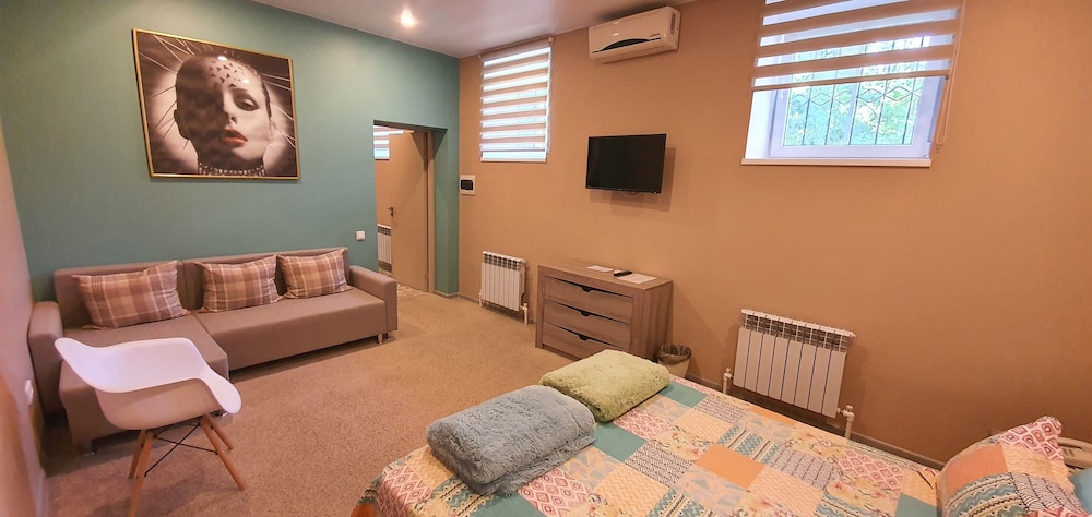 Family Room photo 1