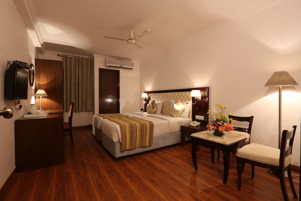 Classic Suite - Photo 1