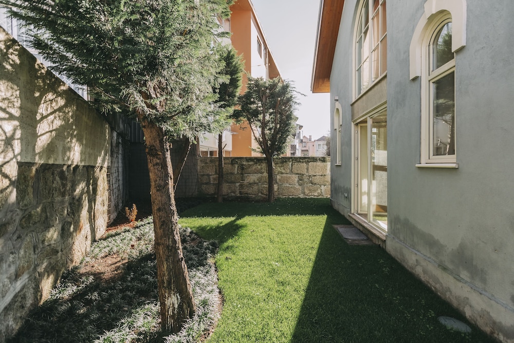 Comfort Apartment, Garden View thumbnail 6