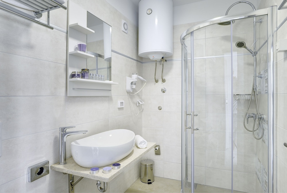 Suite, 1 Bedroom, Balcony, Forest View photo 2