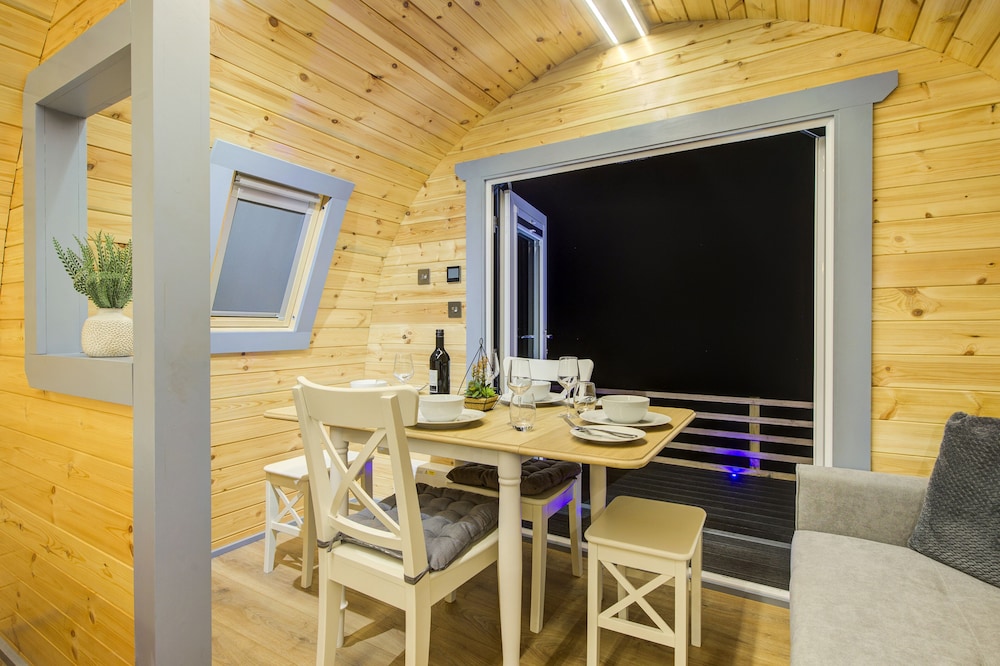Luxury Beach Pod - Photo 7