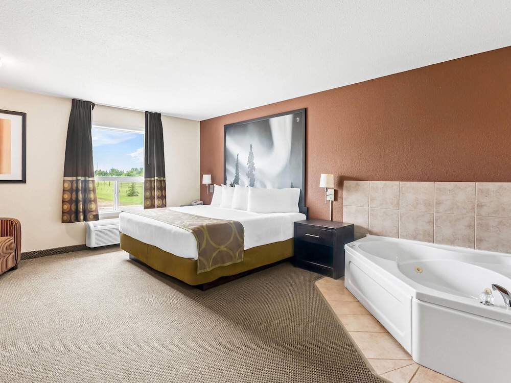 Suite, 1 King Bed, Non Smoking - Photo 3