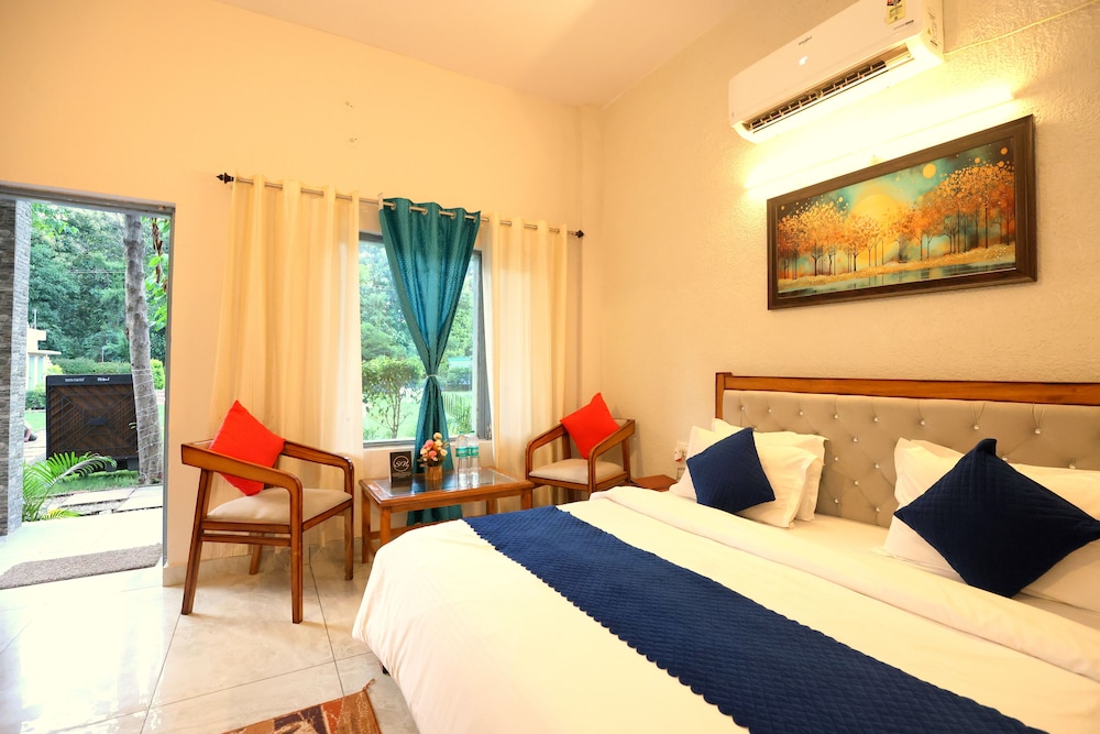 Double Room, Pool View photo 3