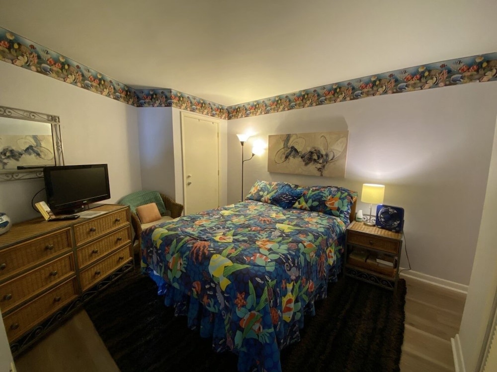 Condo, 2 Bedrooms photo 2