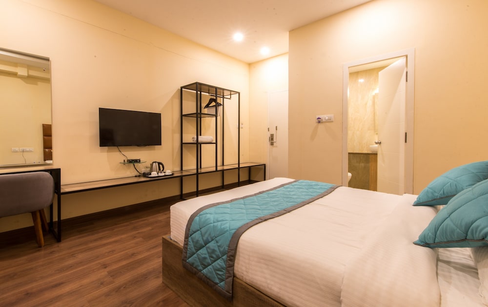 Deluxe Room - Photo 7