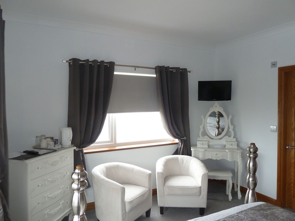 Deluxe Double Room, Ensuite photo 3