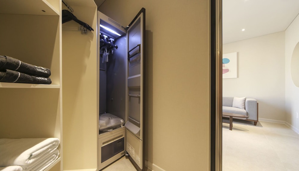 Suite - Photo 5