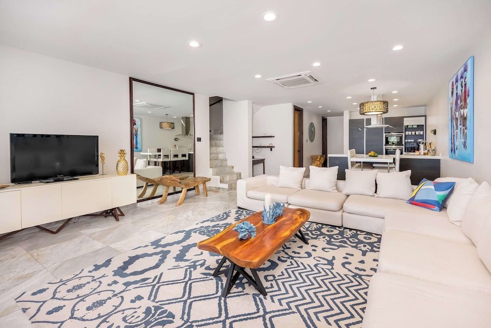 Room (colibri Dance)