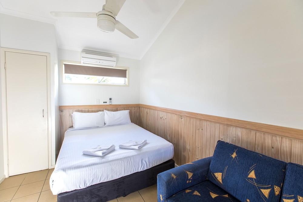 Standard Room, Non Smoking, Shared Bathroom (Lodge - Q Bed Standard) photo 1