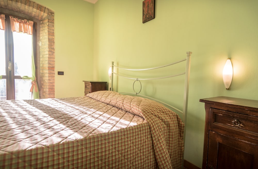Classic Double Room, 1 Queen Bed, Terrace, Garden View (Orchidea) photo 2