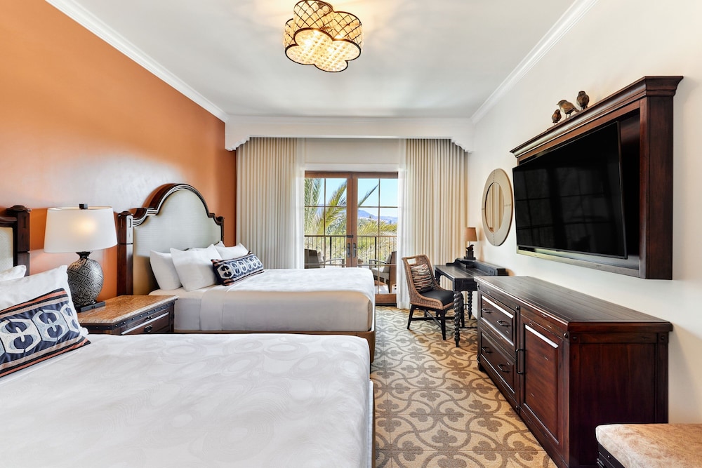 Room, 2 Queen Beds, Balcony (Hearing Accessible)