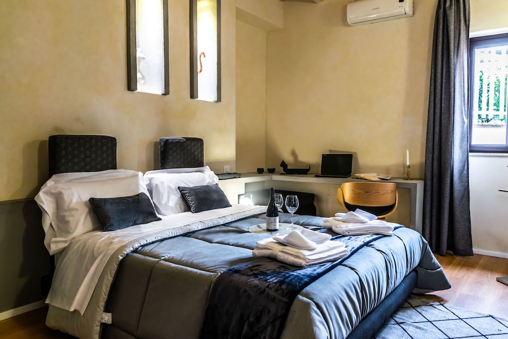 Deluxe Room - Photo 1