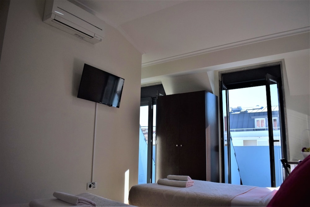 Comfort Twin Room, Shared Bathroom photo 2