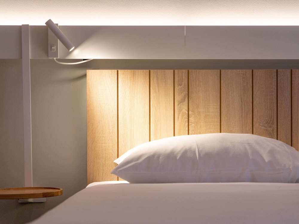 Standard Room, 2 Twin Beds photo 2