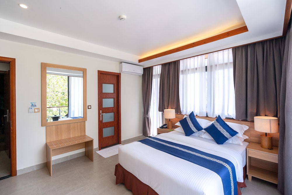 Deluxe Double Room photo 2