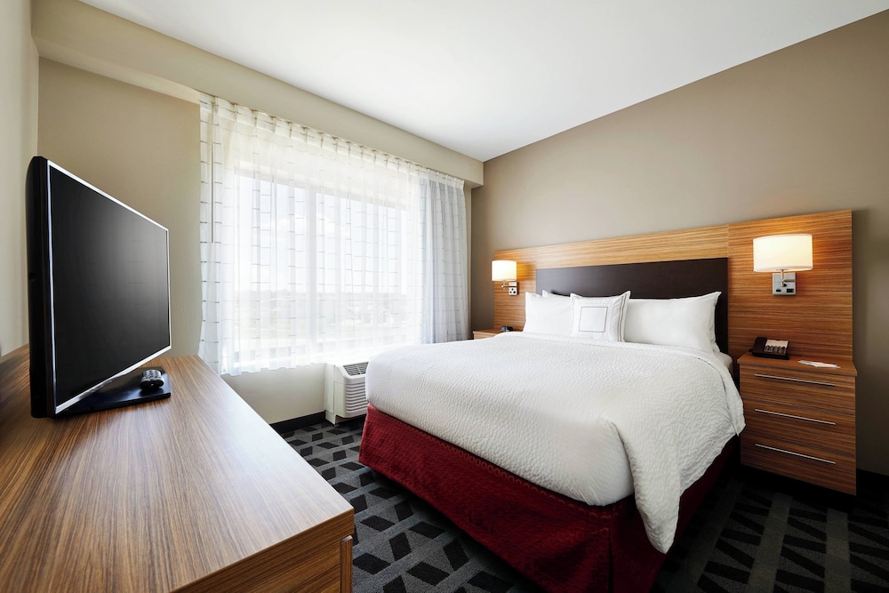 Suite, 1 Bedroom (Mobility Accessible, Roll-In Shower)