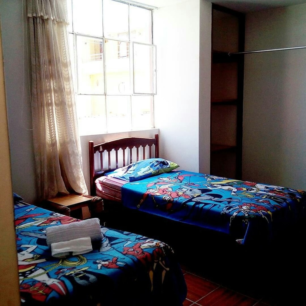 Standard Twin Room, 2 Twin Beds, Shared Bathroom photo 1