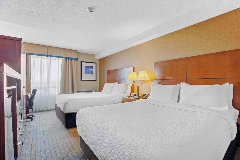 Standard Room, 2 Queen Beds, Non Smoking photo 1