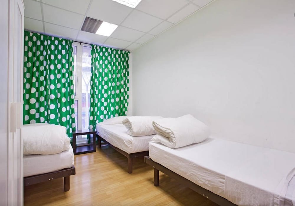 Standard Twin Room photo 2