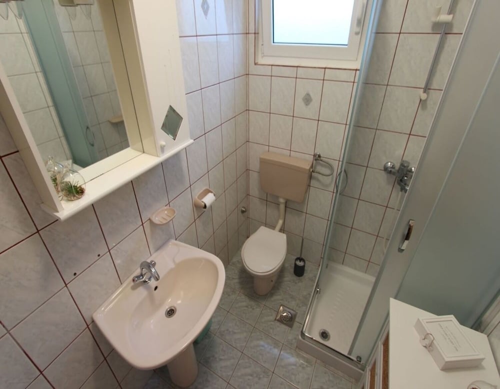 Apartment (Miljenko - 100 m from the beach - A1() photo 3