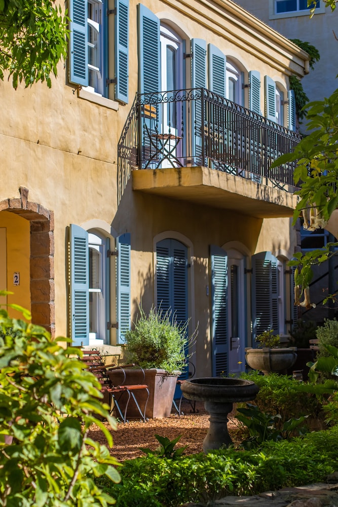 Standard Twin Room, 1 Bedroom, Balcony, Garden Area photo 3