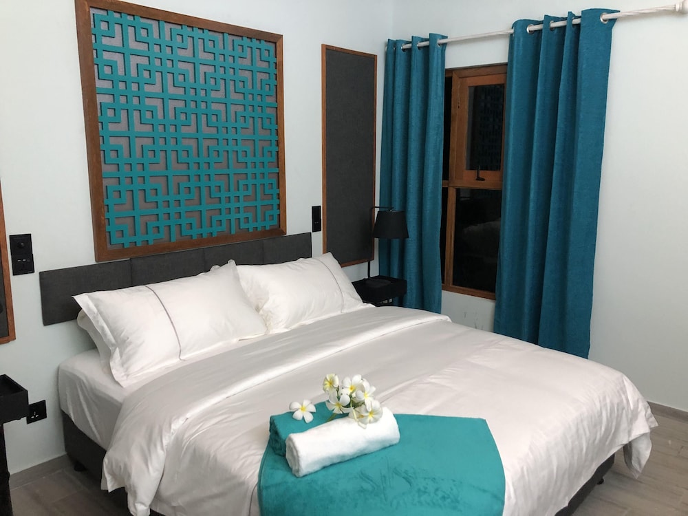 Boutique Garden Room