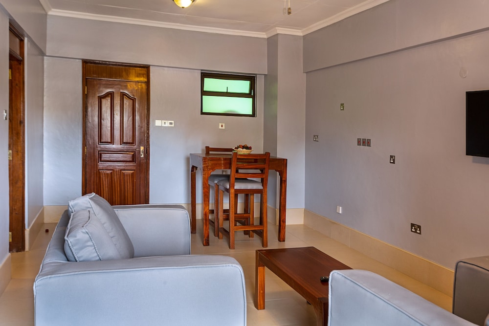 Executive Suite, 1 Bedroom, Balcony photo 2