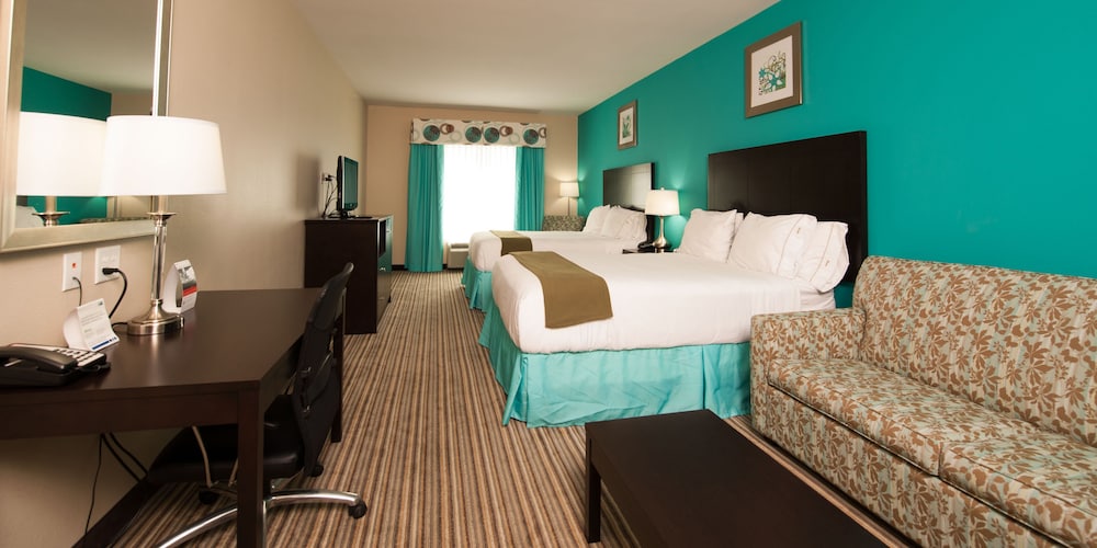 Suite, 2 Queen Beds, Accessible (Roll-In Shower) - Photo 2